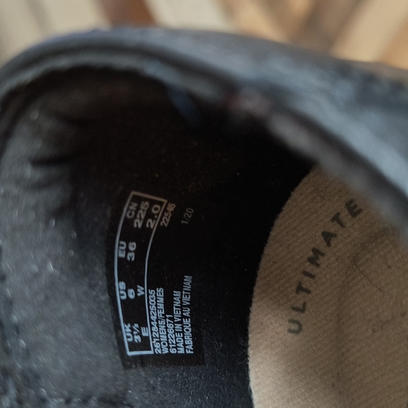 Clarks Ultimate Comfort Black Leather Zip Booties Sz 6 Women 36 EU - Picture 5 of 16